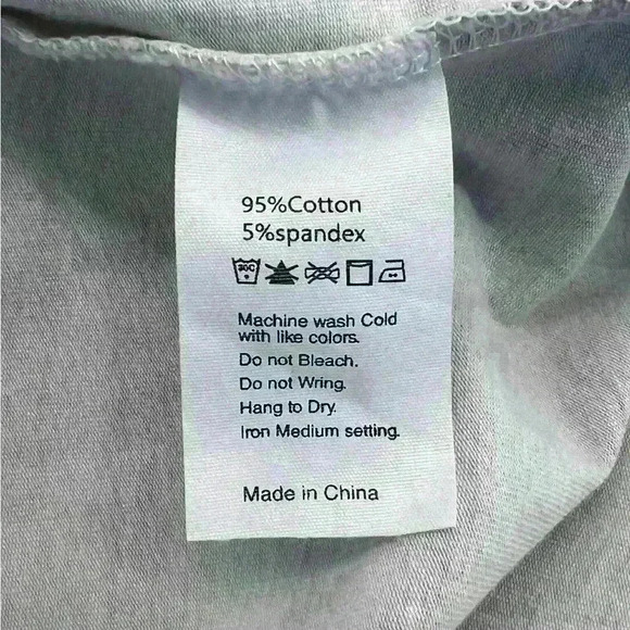 Michelle Mae Camo V-Neck T-Shirt Size 2XL - Picture 7 of 7